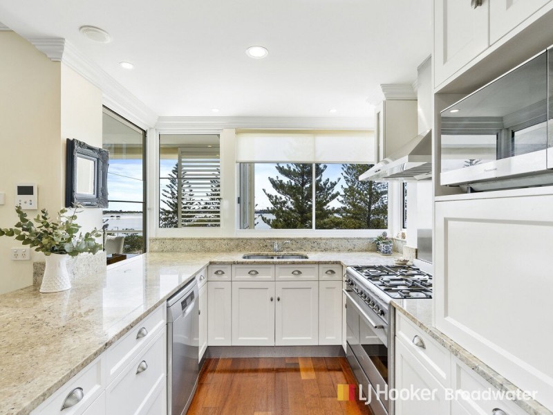 401/212-214 Marine Parade, Labrador QLD 4215