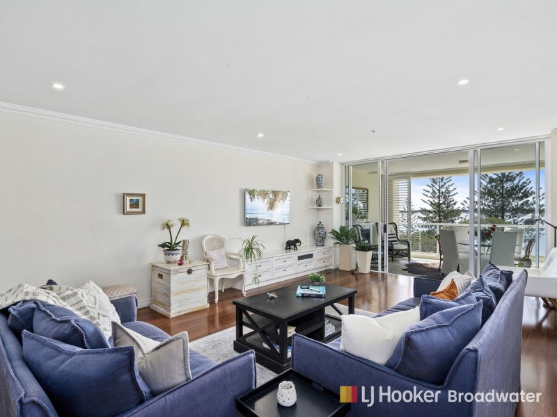 401/212-214 Marine Parade, Labrador QLD 4215