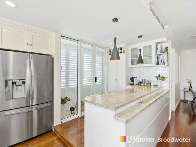 401/212-214 Marine Parade, Labrador QLD 4215