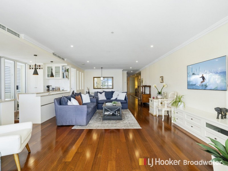 401/212-214 Marine Parade, Labrador QLD 4215