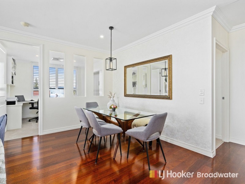 401/212-214 Marine Parade, Labrador QLD 4215