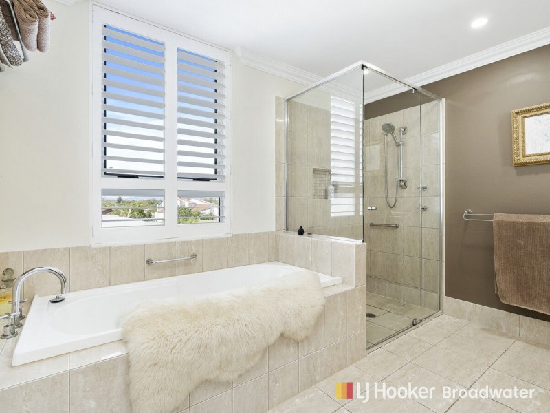 401/212-214 Marine Parade, Labrador QLD 4215