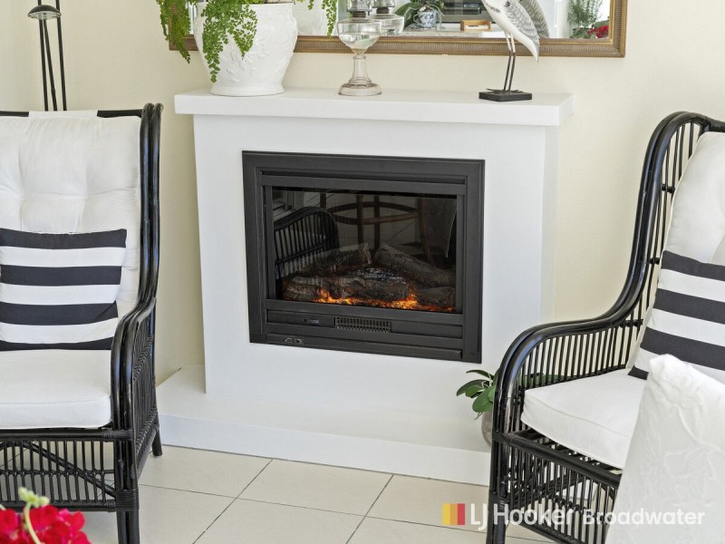 401/212-214 Marine Parade, Labrador QLD 4215