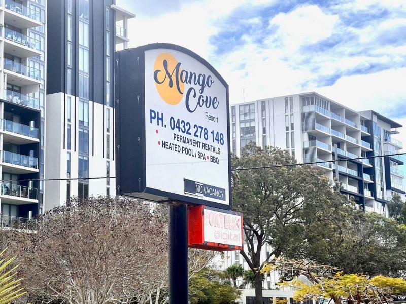 27/10-12 Bath Street, Labrador QLD 4215