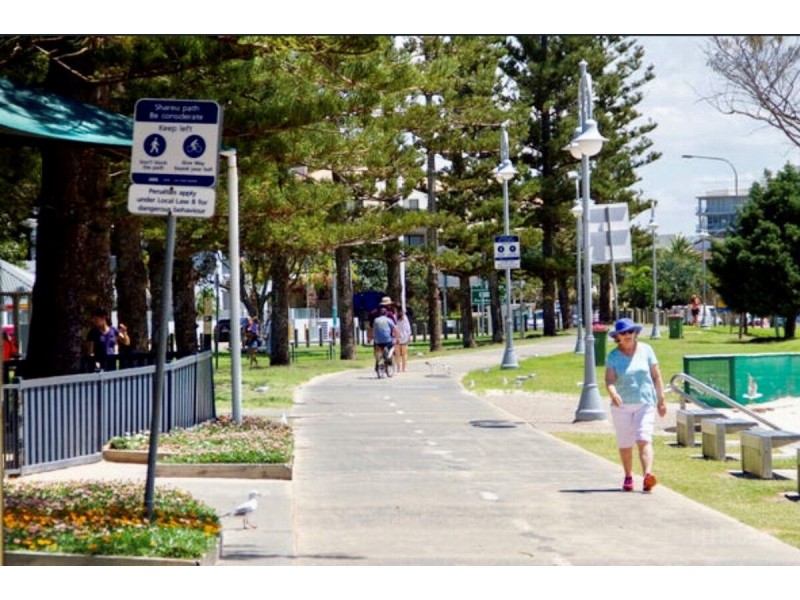 27/10-12 Bath Street, Labrador QLD 4215