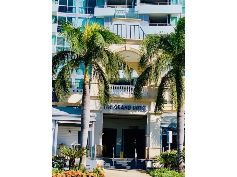 27/10-12 Bath Street, Labrador QLD 4215