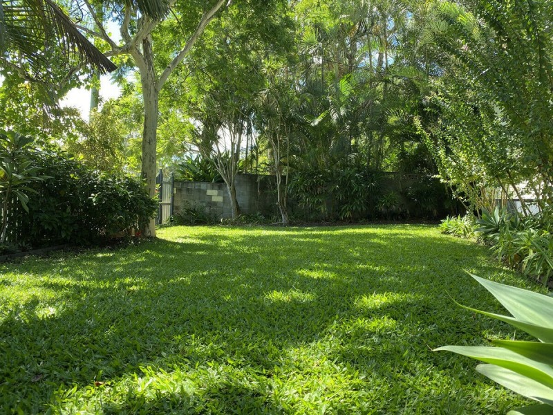 15 Billington Street, Labrador QLD 4215