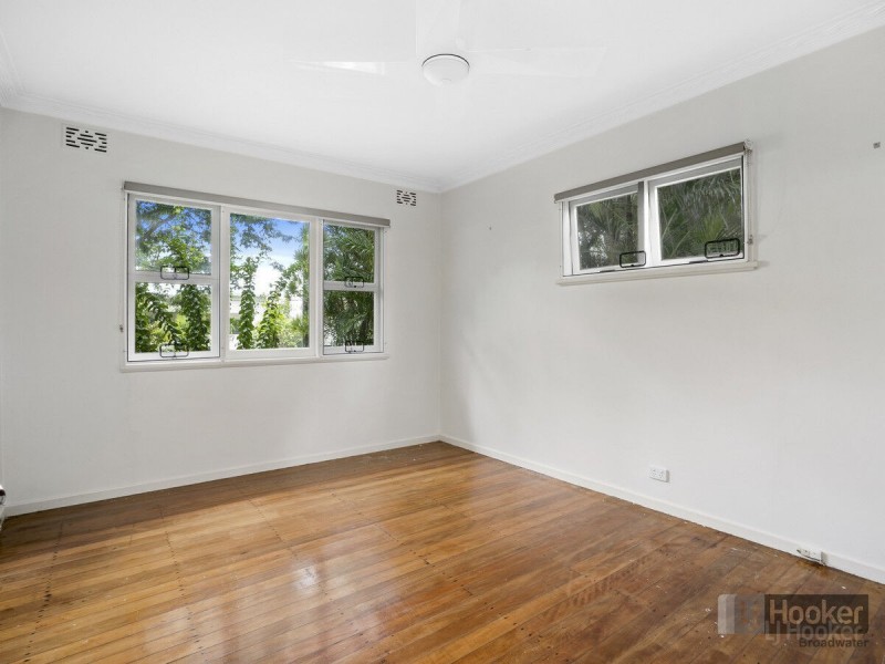 15 Billington Street, Labrador QLD 4215