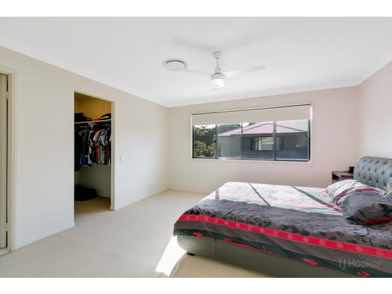 2/8-10 Gordon Street, Labrador QLD 4215