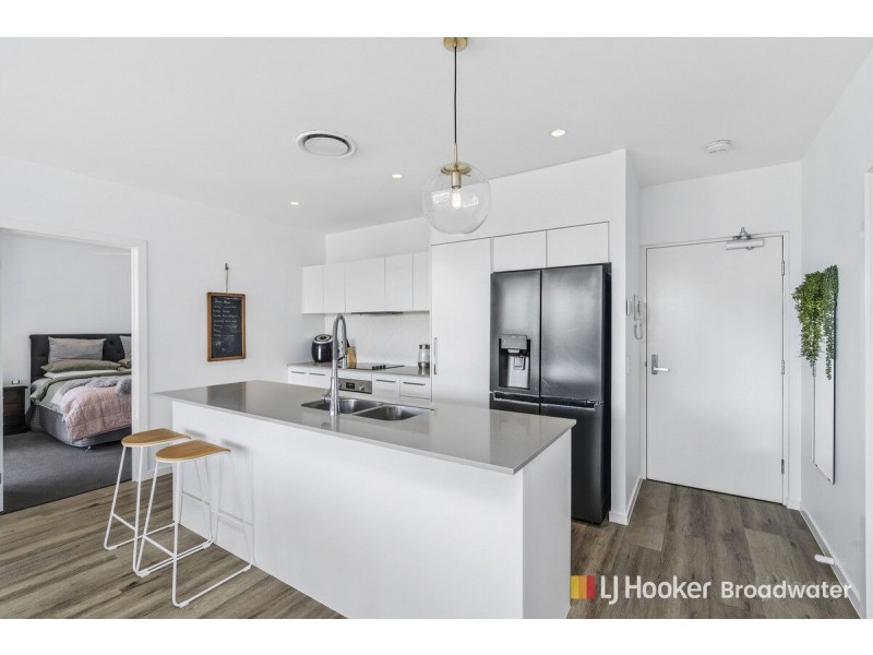 9/8 Bath Street, Labrador QLD 4215