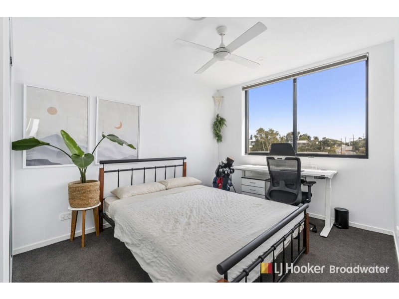 9/8 Bath Street, Labrador QLD 4215