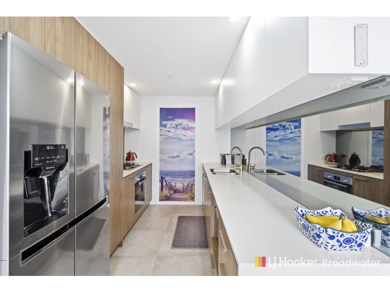 1403/372-374 Marine Parade, Labrador QLD 4215