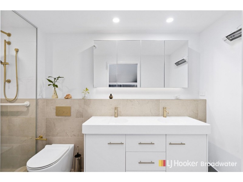 1403/372-374 Marine Parade, Labrador QLD 4215