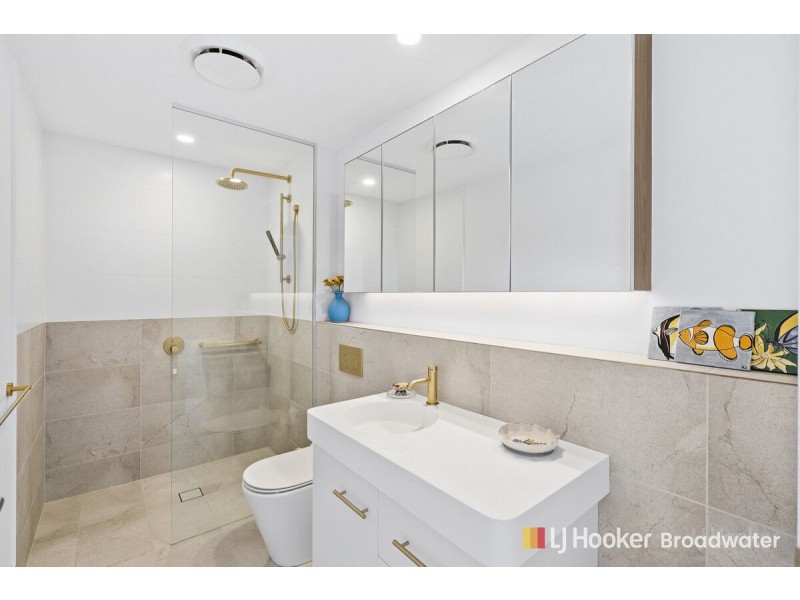 1403/372-374 Marine Parade, Labrador QLD 4215