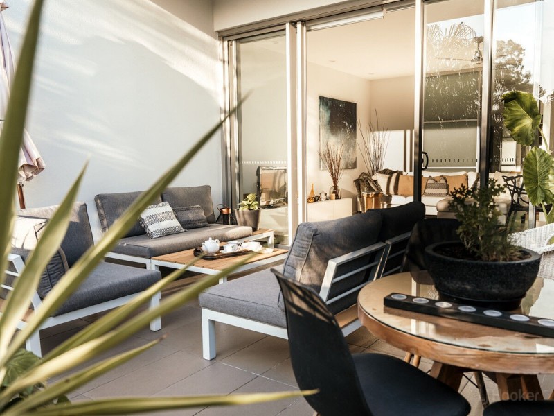 205/17 Bath Street, Labrador QLD 4215
