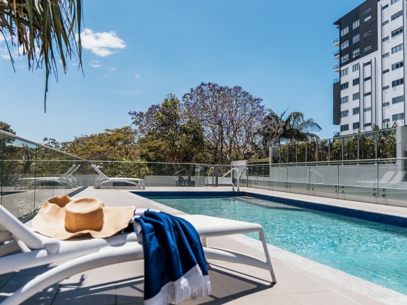 205/17 Bath Street, Labrador QLD 4215