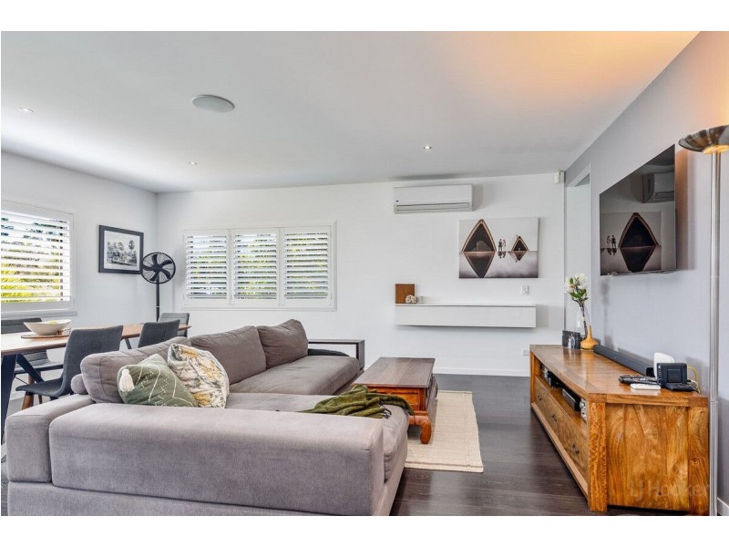 88 Robert Street, Labrador QLD 4215