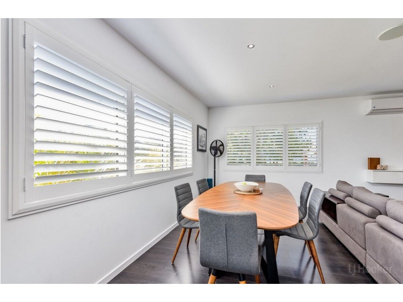 88 Robert Street, Labrador QLD 4215