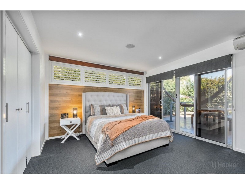 88 Robert Street, Labrador QLD 4215