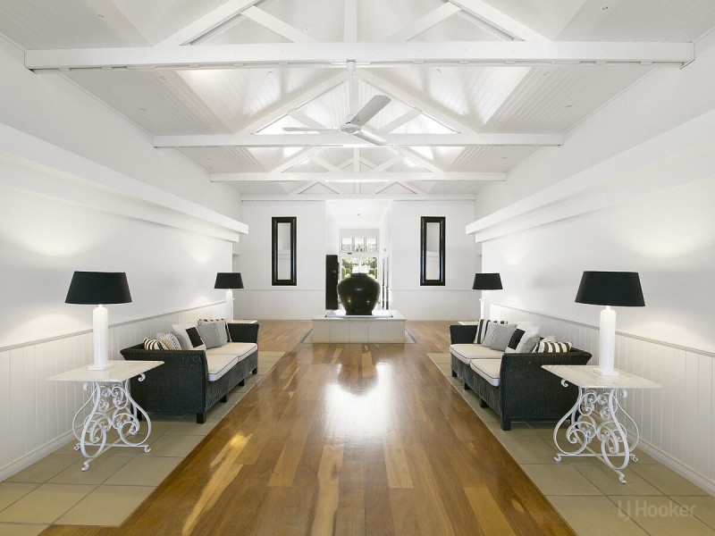 903/212-214 Marine Parade, Labrador QLD 4215