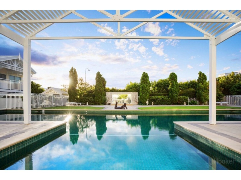 903/212-214 Marine Parade, Labrador QLD 4215