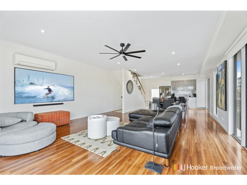 1/126 Eugaree Street, Southport QLD 4215