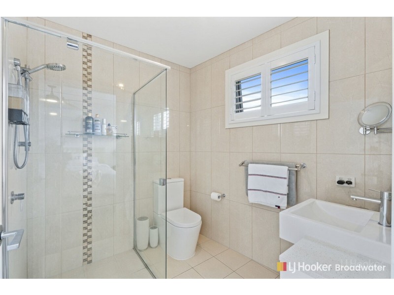 1/126 Eugaree Street, Southport QLD 4215