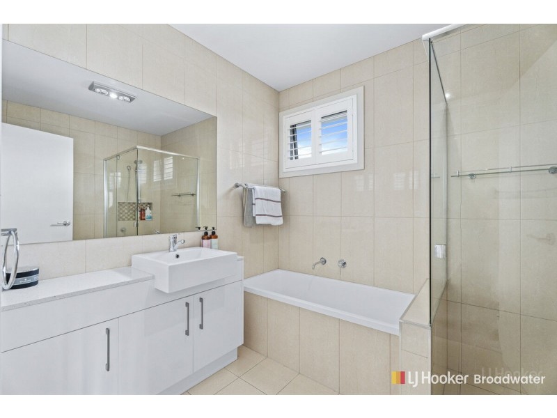 1/126 Eugaree Street, Southport QLD 4215