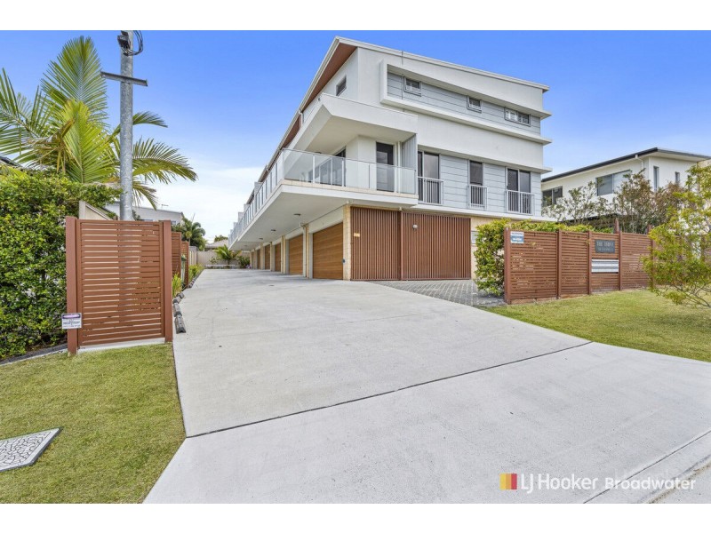 1/126 Eugaree Street, Southport QLD 4215