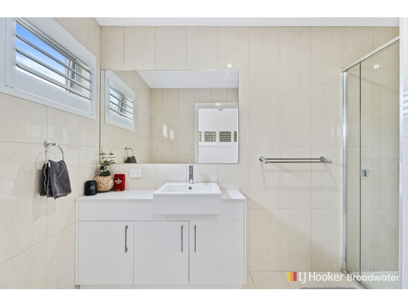 1/126 Eugaree Street, Southport QLD 4215