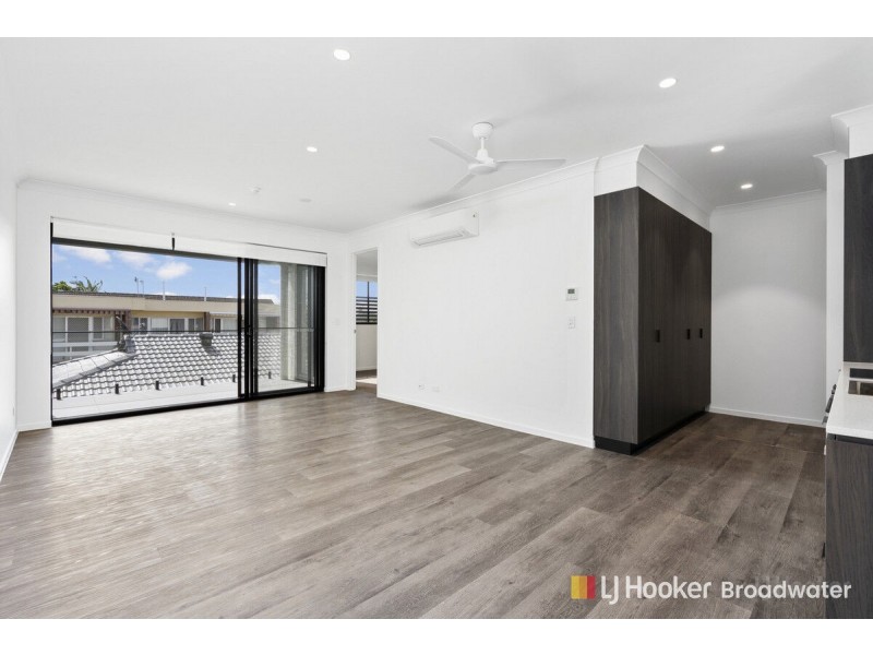 6/10 Central Street, Labrador QLD 4215