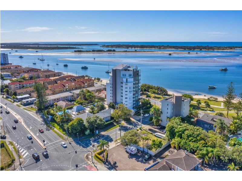 12/242-244 Marine Parade, Labrador QLD 4215
