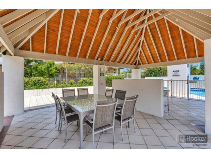 12/242-244 Marine Parade, Labrador QLD 4215