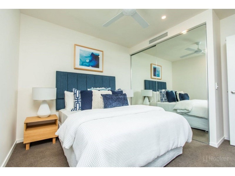 302/110 Frank Street, Labrador QLD 4215