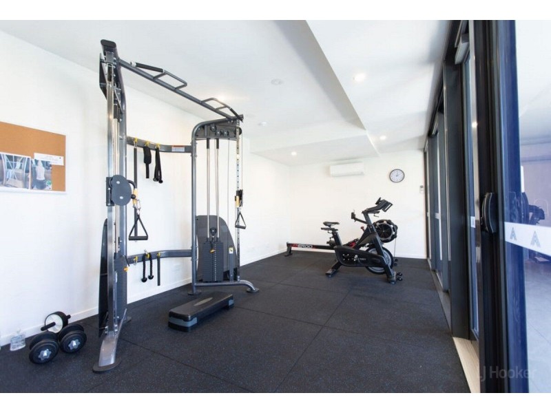 302/110 Frank Street, Labrador QLD 4215