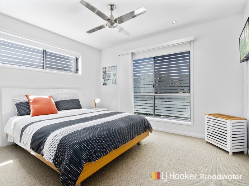 3/156 Muir Street, Labrador QLD 4215