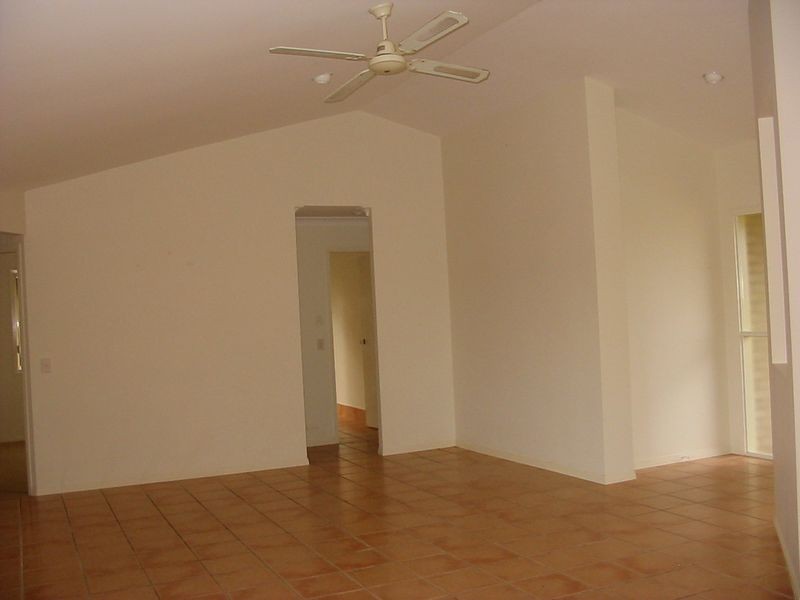 14 Midway Terrace, Pacific Pines QLD 4211