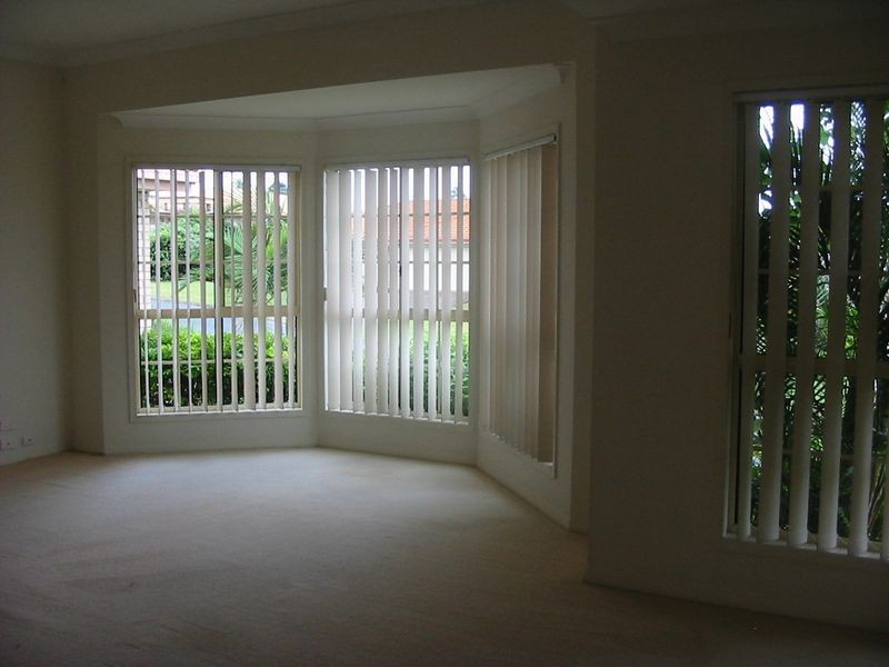 14 Midway Terrace, Pacific Pines QLD 4211