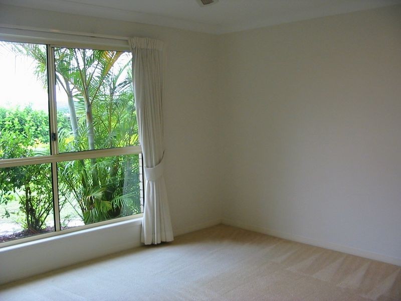 14 Midway Terrace, Pacific Pines QLD 4211