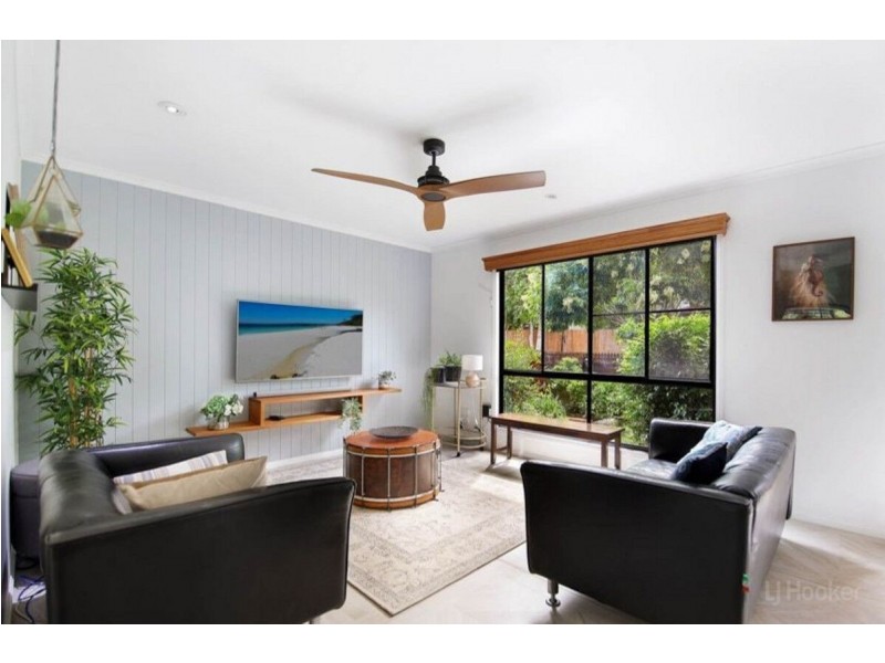 9/63 Olsen Avenue, Labrador QLD 4215