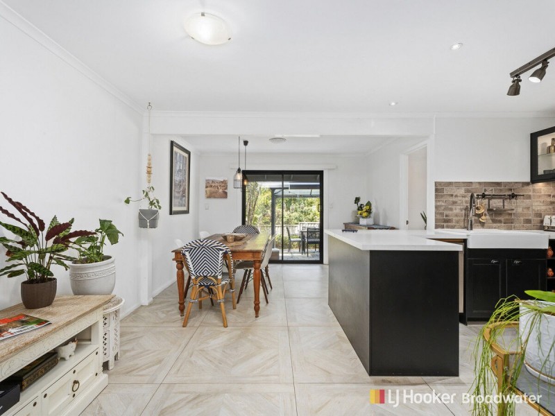 9/63 Olsen Avenue, Labrador QLD 4215