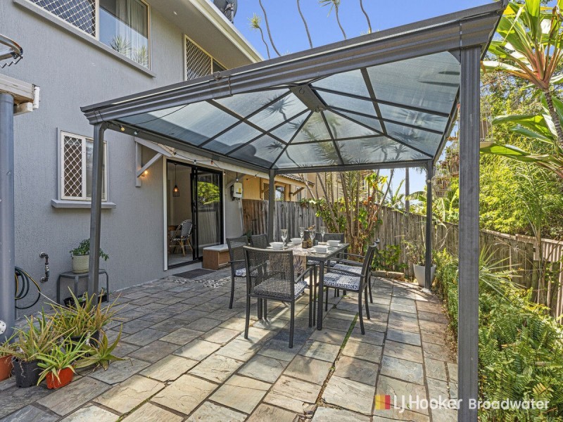 9/63 Olsen Avenue, Labrador QLD 4215