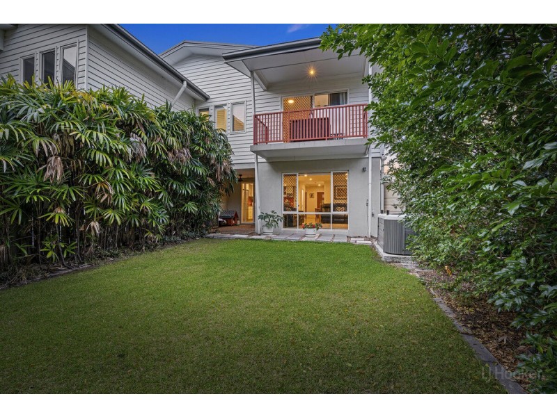 1/128 Falconer Street, Southport QLD 4215