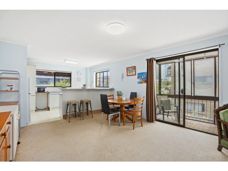 2/23 Labrador Street, Labrador QLD 4215