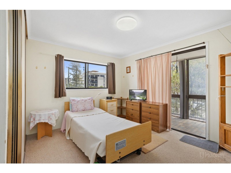 2/23 Labrador Street, Labrador QLD 4215