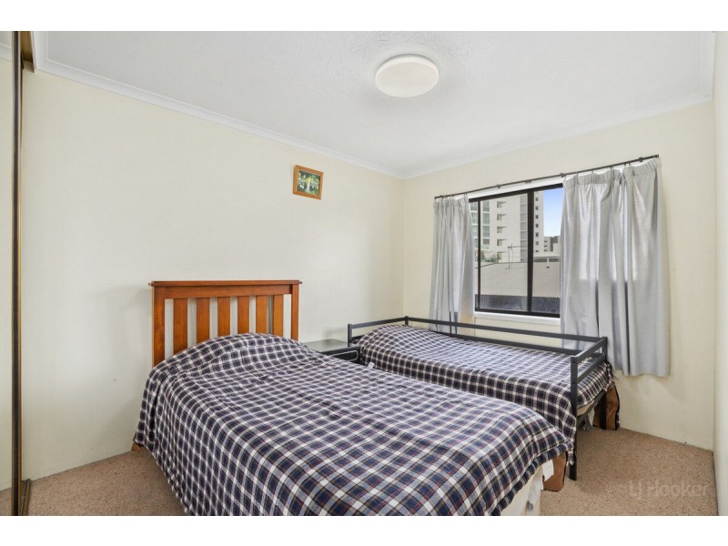 2/23 Labrador Street, Labrador QLD 4215