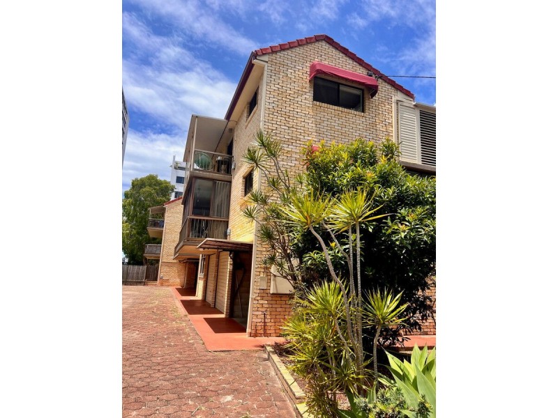 2/23 Labrador Street, Labrador QLD 4215