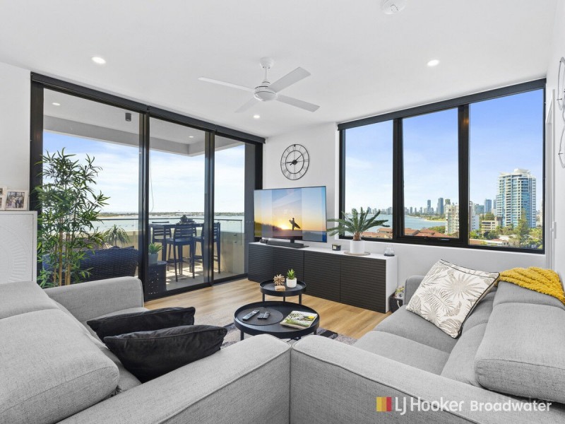 905/110 Frank Street, Labrador QLD 4215