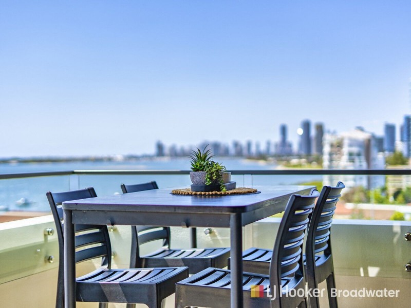 905/110 Frank Street, Labrador QLD 4215