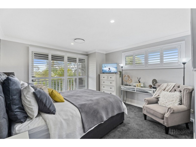 37 Crestridge Crescent, Oxenford QLD 4210